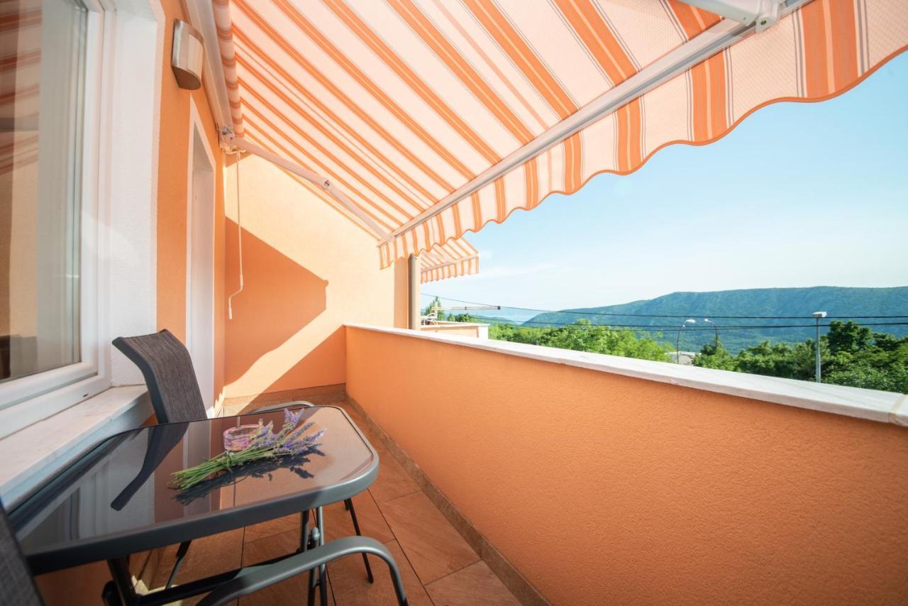 Apartman Sous Les Rochers Grižane Exterior foto